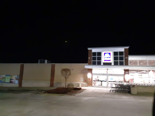 Supermarket «ALDI», reviews and photos, 444 Quaker Ln, Warwick, RI 02886, USA