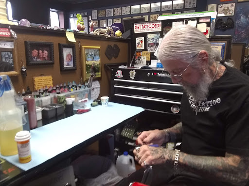 Tattoo Shop «Everett Tattoo Emporium», reviews and photos, 2507 Broadway, Everett, WA 98201, USA