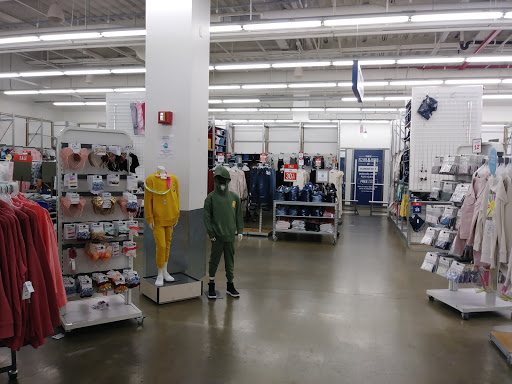 Clothing Store «Old Navy», reviews and photos, 159-18 Jamaica Ave, Jamaica, NY 11432, USA