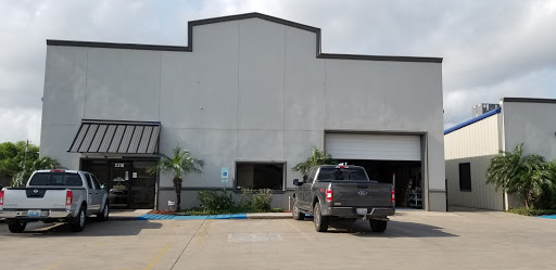 Auto Body Shop «Collison Center Auto Body», reviews and photos, 2316 S Expressway 83, Harlingen, TX 78550, USA