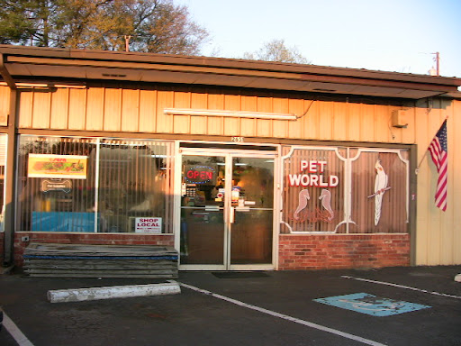 Boiling Springs Pet World, 2651 Boiling Springs Rd, Spartanburg, SC 29316, USA, 