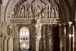 Vézelay Abbey image