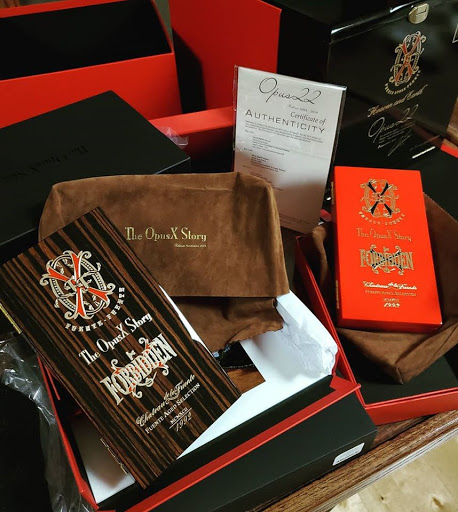 Wine Store «Napa Valley Wine & Cigar», reviews and photos, 161 Silverado Trail, Napa, CA 94559, USA