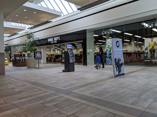 Movie Theater «Regal Cinemas Southpark Mall 16», reviews and photos, 300 Southpark Cir, Colonial Heights, VA 23834, USA