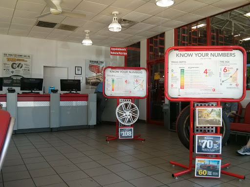 Tire Shop «Discount Tire Store», reviews and photos, 8219 Research Blvd, Austin, TX 78758, USA