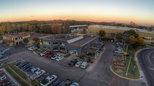 Minneapolis Motor Sports, 801 Louisiana Ave S, Minneapolis, MN 55426, USA, 