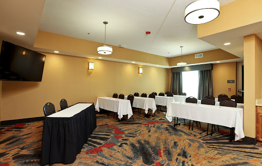 Hotel «DoubleTree by Hilton West Fargo», reviews and photos, 825 E Beaton Dr, West Fargo, ND 58078, USA