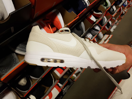 Clothing Store «Nike Factory Store», reviews and photos, 651 Kapkowski Rd #150, Elizabeth, NJ 07201, USA