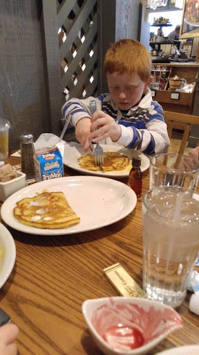 American Restaurant «Cracker Barrel Old Country Store», reviews and photos, 260 Vaughan Ln, Pell City, AL 35125, USA