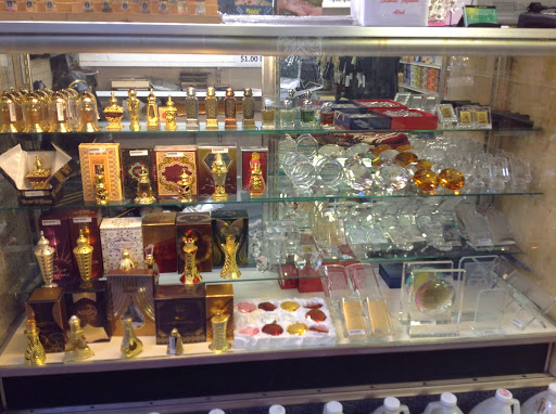 Clothing Store «Al-Minar Books & Islamic Fashion», reviews and photos, 5218-20 Chestnut St, Philadelphia, PA 19139, USA