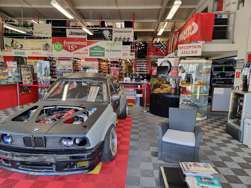 Photo 4 - Kar's Auto