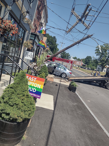 Consignment Shop «Old Bank Flowers Art and Marketplace», reviews and photos, 66 Main St, East Hampton, CT 06424, USA