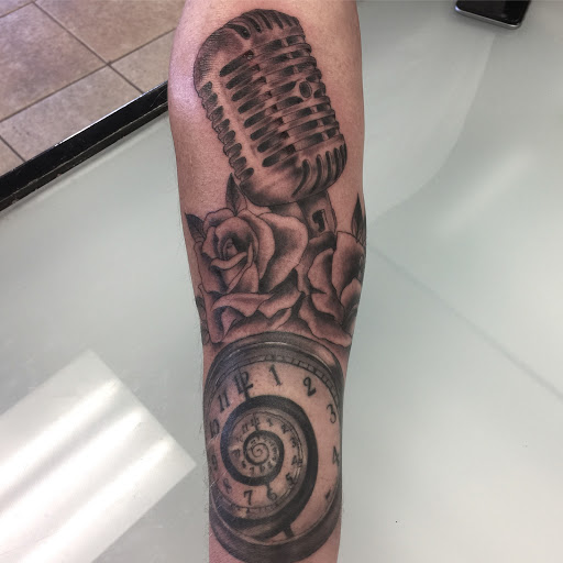 Tattoo Shop «Breakthrough Tattoo», reviews and photos, 1410 E Foothill Blvd, Upland, CA 91786, USA