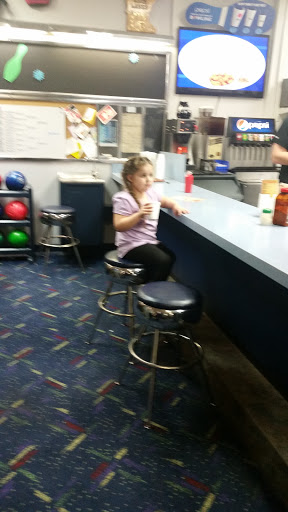 Bowling Alley «Country Club Lanes», reviews and photos, 5601 Manitou Rd, Excelsior, MN 55331, USA