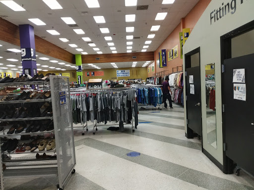Clothing Store «GoodWill», reviews and photos, 1356 E Vine St, Kissimmee, FL 34744, USA