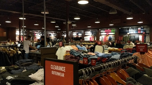 Clothing Store «Hollister Co. Outlet», reviews and photos, 4015 S Interstate Hwy 35, San Marcos, TX 78666, USA