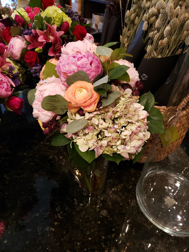 Florist «Pure Design», reviews and photos, 500 S 22nd St, Philadelphia, PA 19146, USA