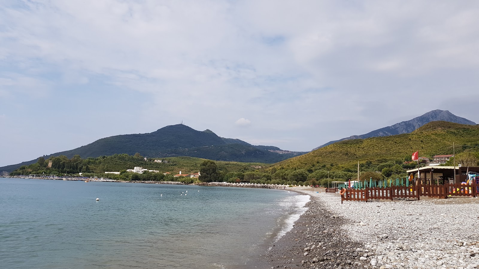 Fotografie cu Spiaggia Bussento zona parțial reamenajată