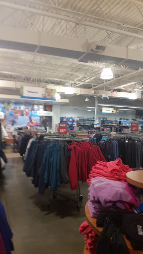 Sportswear Store «Columbia Sportswear Outlet Store at Seattle Premium Outlets», reviews and photos, 10600 Quil Ceda Blvd #920, Tulalip, WA 98271, USA