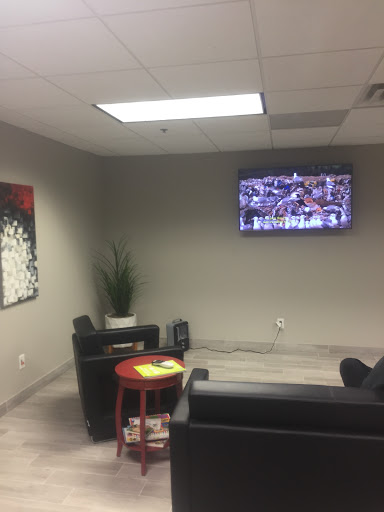 Auto Body Shop «Graham Body Shop», reviews and photos, 5913 Meredith Dr, Des Moines, IA 50322, USA