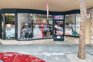 Pink E Boutique image