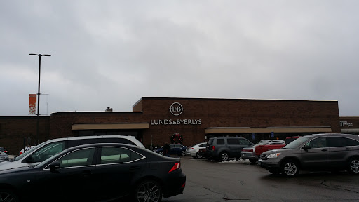 Grocery Store «Lunds & Byerlys Roseville», reviews and photos, 1601 County Rd C West, Roseville, MN 55113, USA