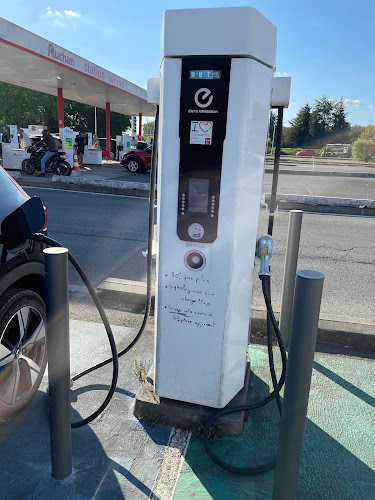 Borne de recharge de véhicules électriques Auchan Charging Station Saint-Cyr-sur-Loire