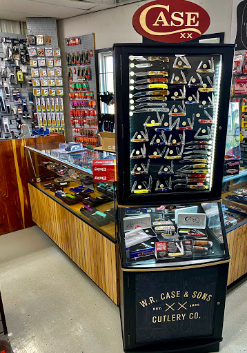 Gun Shop «Oxford Pawn Shop», reviews and photos, 1350 N Lamar Blvd #1, Oxford, MS 38655, USA