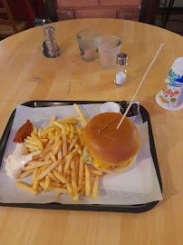 Cheeseburger du Restaurant turc Le Pera bastille à Paris - n°4