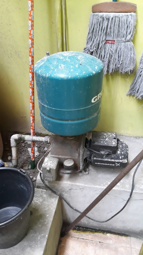Solusi Pompa Air Dan Sumur Bor Photo