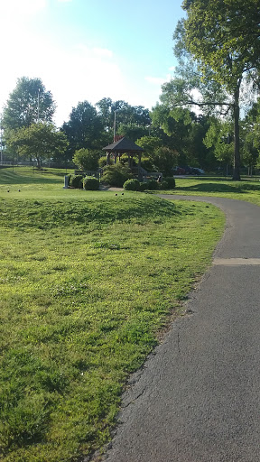 Golf Course «Paul Walker Golf Course», reviews and photos, 1040 Covington St, Bowling Green, KY 42103, USA