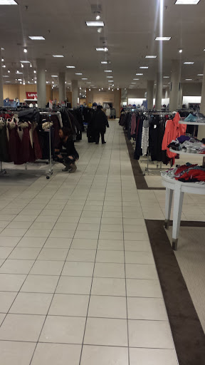 Shopping Mall «River Oaks Center», reviews and photos, 96 River Oaks Center Dr, Calumet City, IL 60409, USA