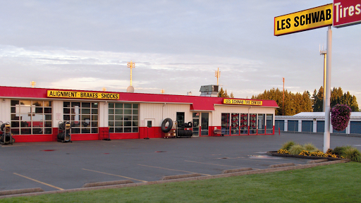 Tire Shop «Les Schwab Tire Center», reviews and photos, 911 N 1st St, Silverton, OR 97381, USA