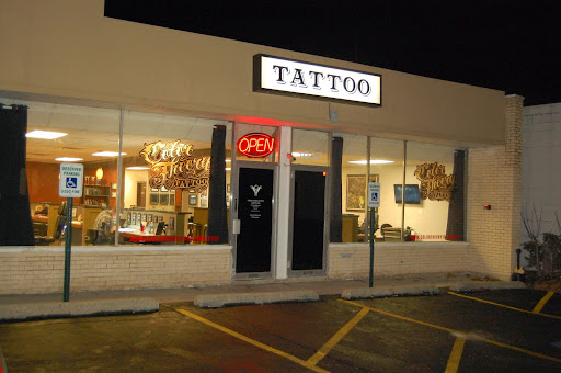 Tattoo Shop «Color Theory Tattoo», reviews and photos, 1047 E St Charles Rd, Lombard, IL 60148, USA