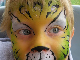 Fab Faces: Face Painting, Balloon Twisting and Party Supplies