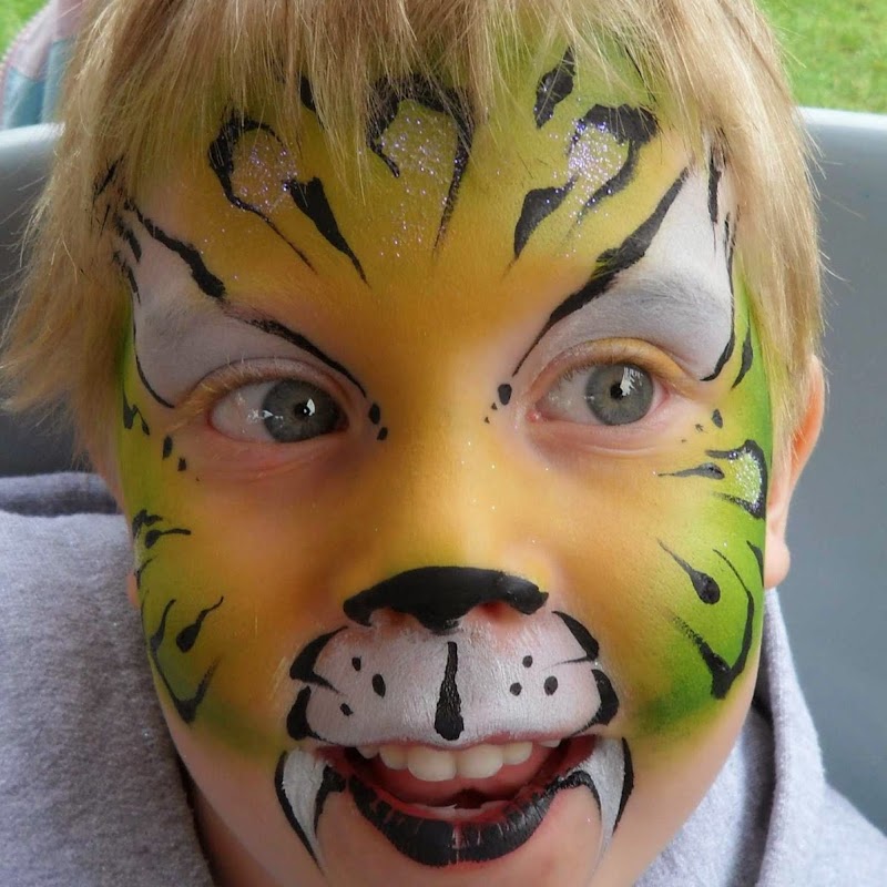 Fab Faces: Face Painting, Balloon Twisting and Party Supplies