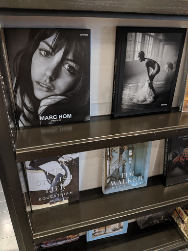 Book Store «Books & Books», reviews and photos, 927 Lincoln Ln N, Miami Beach, FL 33139, USA