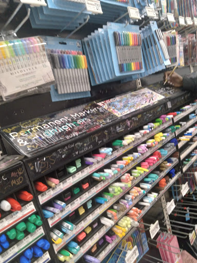 Shopping Mall «Bala Cynwyd Shopping Center», reviews and photos, 59 E City Ave, Bala Cynwyd, PA 19004, USA