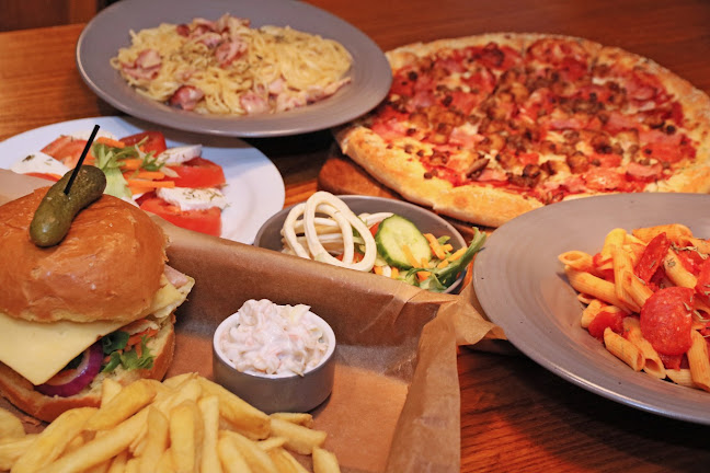 Reviews of Oscars Pizza.Pasta.Burgers in Livingston - Restaurant