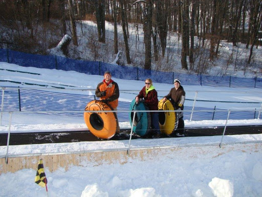 Resort «White Lightning Snowtubing at the Fernwood Winter Fun Center», reviews and photos, 124 Golf Dr #2, East Stroudsburg, PA 18302, USA