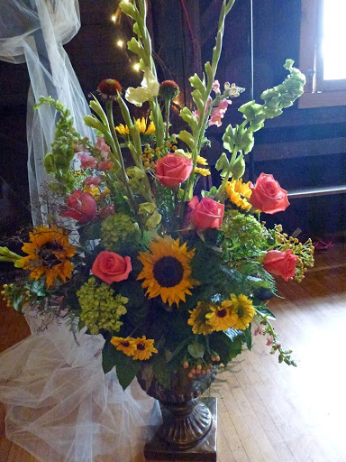 Florist «Kathy and Company Florist», reviews and photos, 221 Colchester Ave, Burlington, VT 05401, USA