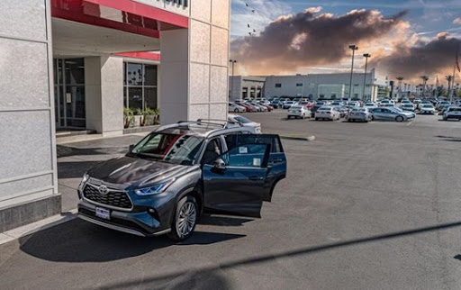 Bill Wright Toyota image