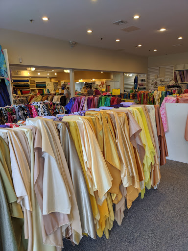 Fabric Store «Sewfisticated Discount Fabrics», reviews and photos, 303 Worcester Rd, Framingham, MA 01701, USA