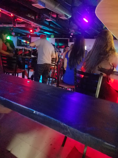 La Cantina Sport Bar