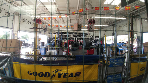 Tire Shop «Walmart Tires & Auto Parts», reviews and photos, 2770 E Carson St, Lakewood, CA 90712, USA