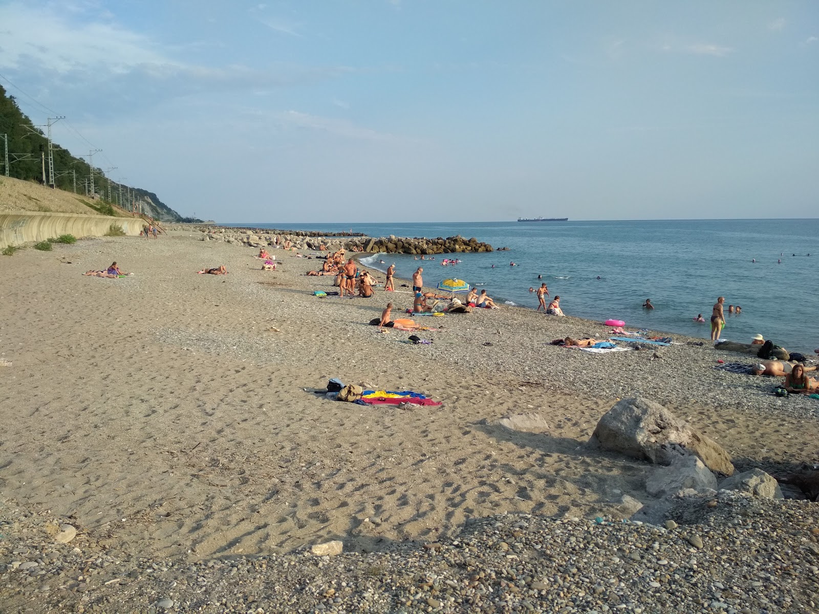 Fotografie cu Vesna beach cu nivelul de curățenie înalt