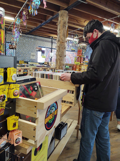 Tobacco Shop «Quonset Hut», reviews and photos, 3235 Cleveland Ave NW, Canton, OH 44709, USA