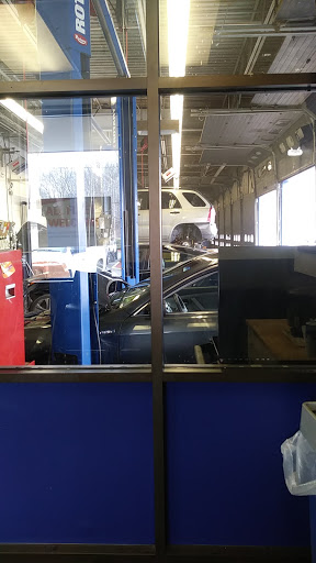 Auto Parts Store «Pep Boys Auto Parts & Service», reviews and photos, 1608 NJ-35, Oakhurst, NJ 07755, USA