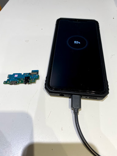 Electronics Repair Shop «Cellfone MD - cell phone repair», reviews and photos, 7637 N Milwaukee Ave, Niles, IL 60714, USA