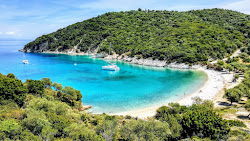 Filiatro Beach'in fotoğrafı küçük koy ile birlikte